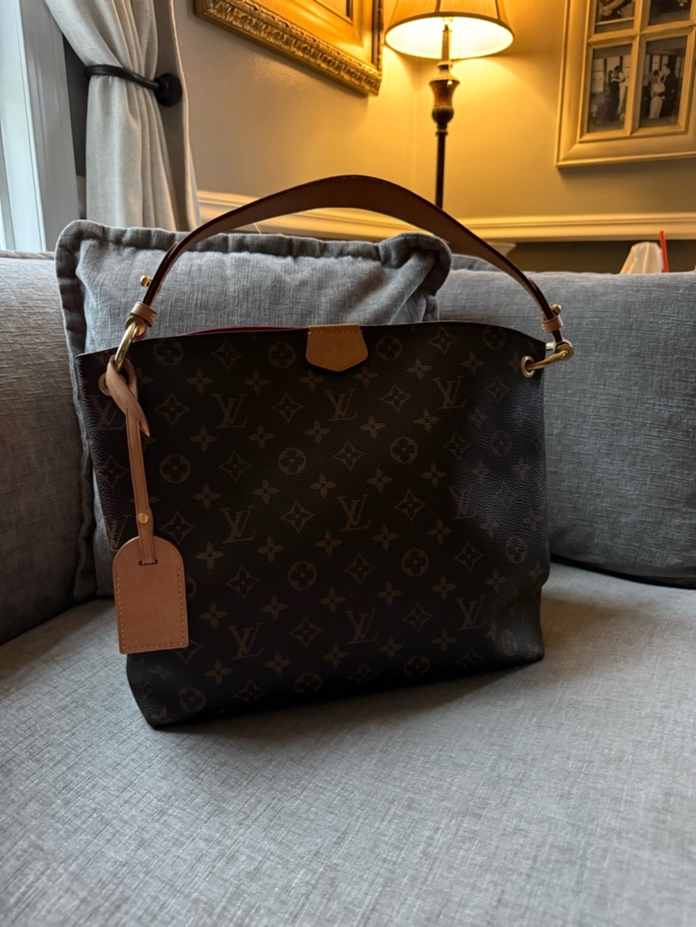 Louis Vuitton Graceful PM Monogram Bag – Used Once - Picture 3 of 12